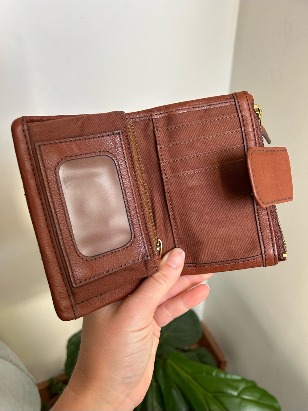 Fossil Brown Leather Zip Card Wallet - Picture 4 of 8